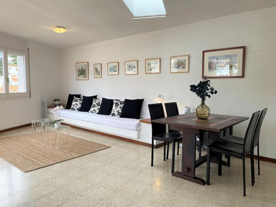 Des Puig - Apartment With Sea Views Cadaqués Exterior foto